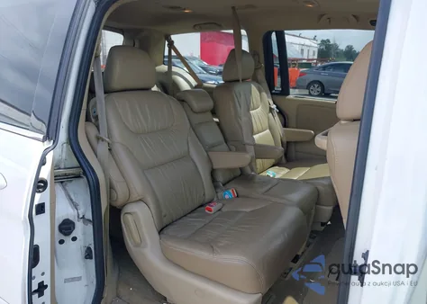 2008 Honda Odyssey Touring z USA, uszkodzony, nr VIN 5FNRL38908B064376